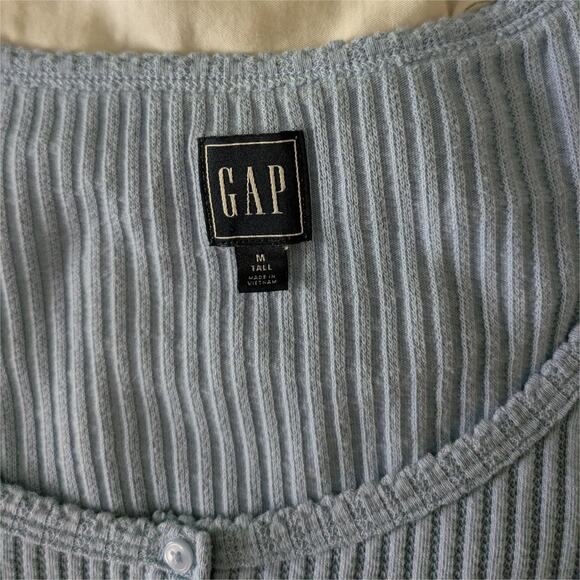 Light Blue Gap Ribbed Button Up Top - Picture 3 of 3